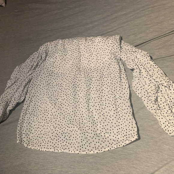 Tops - DECJUBA off shoulder top